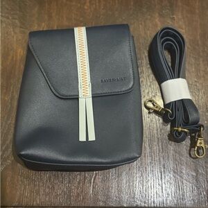 New Raven+Lily American Airlines Travel Makeup Toiletry Passport Bag Crossbody